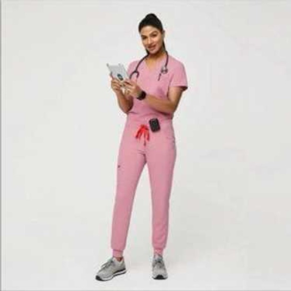 **RARE LIMITED EDITION** “Quartz” Set XS Figs Catarina| Zamora 2.0 Joggers NWT